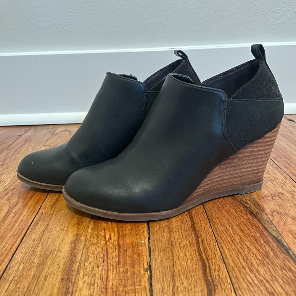 Dr. Scholl’s Leather Wedge Bootie